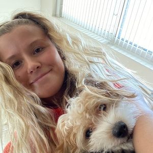 Meet your Posher, Sabrina